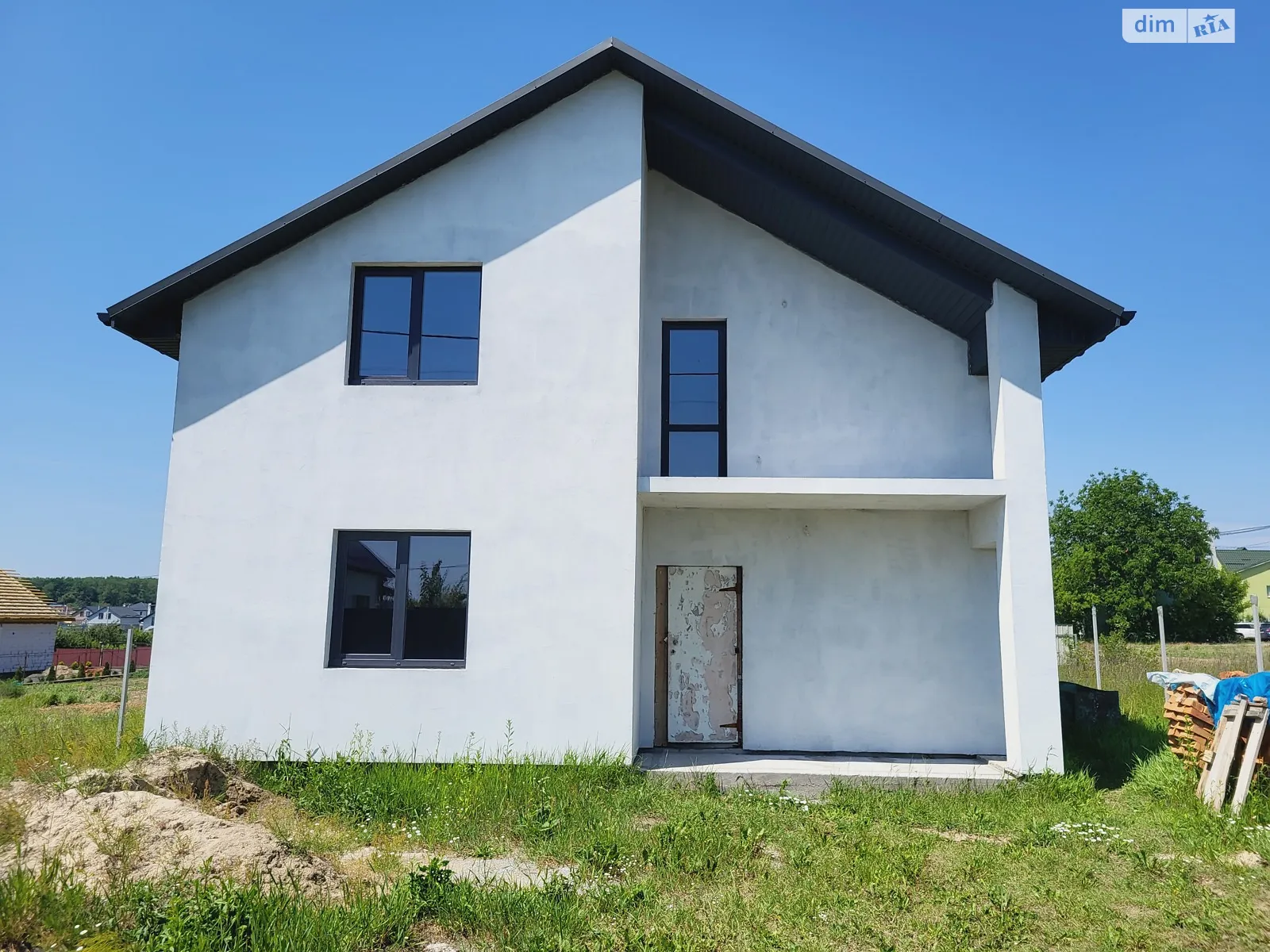 Продается дом на 2 этажа 120 кв. м с садом, цена: 83000 $ - фото 1