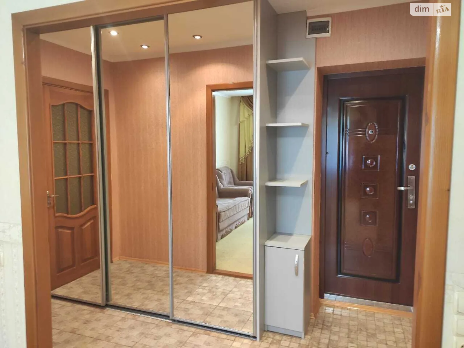 Продается 2-комнатная квартира 49 кв. м в Волочиске, цена: 43900 $ - фото 1
