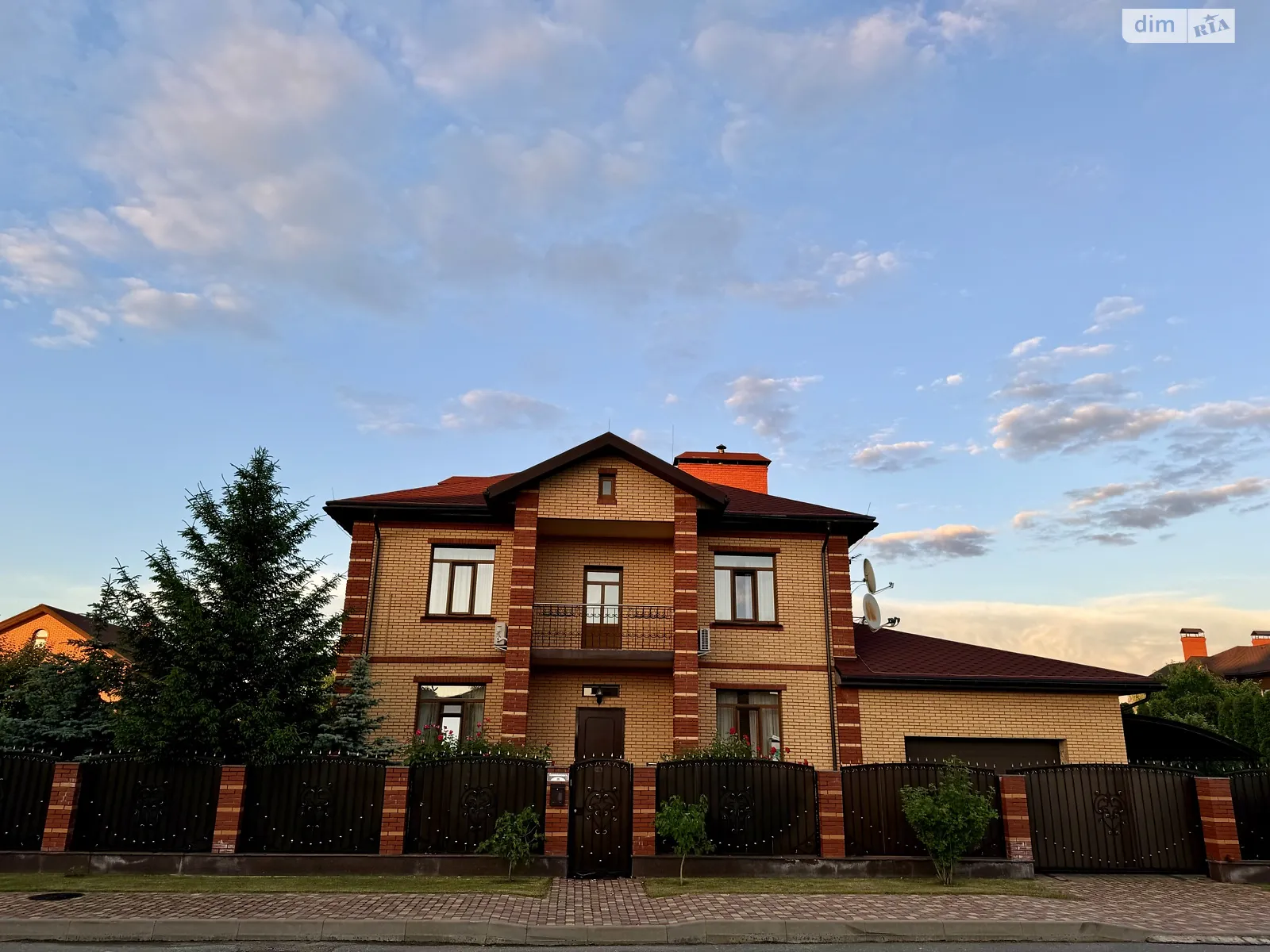 Продається будинок 2 поверховий 419 кв. м з банею/сауною, цена: 484000 $ - фото 1