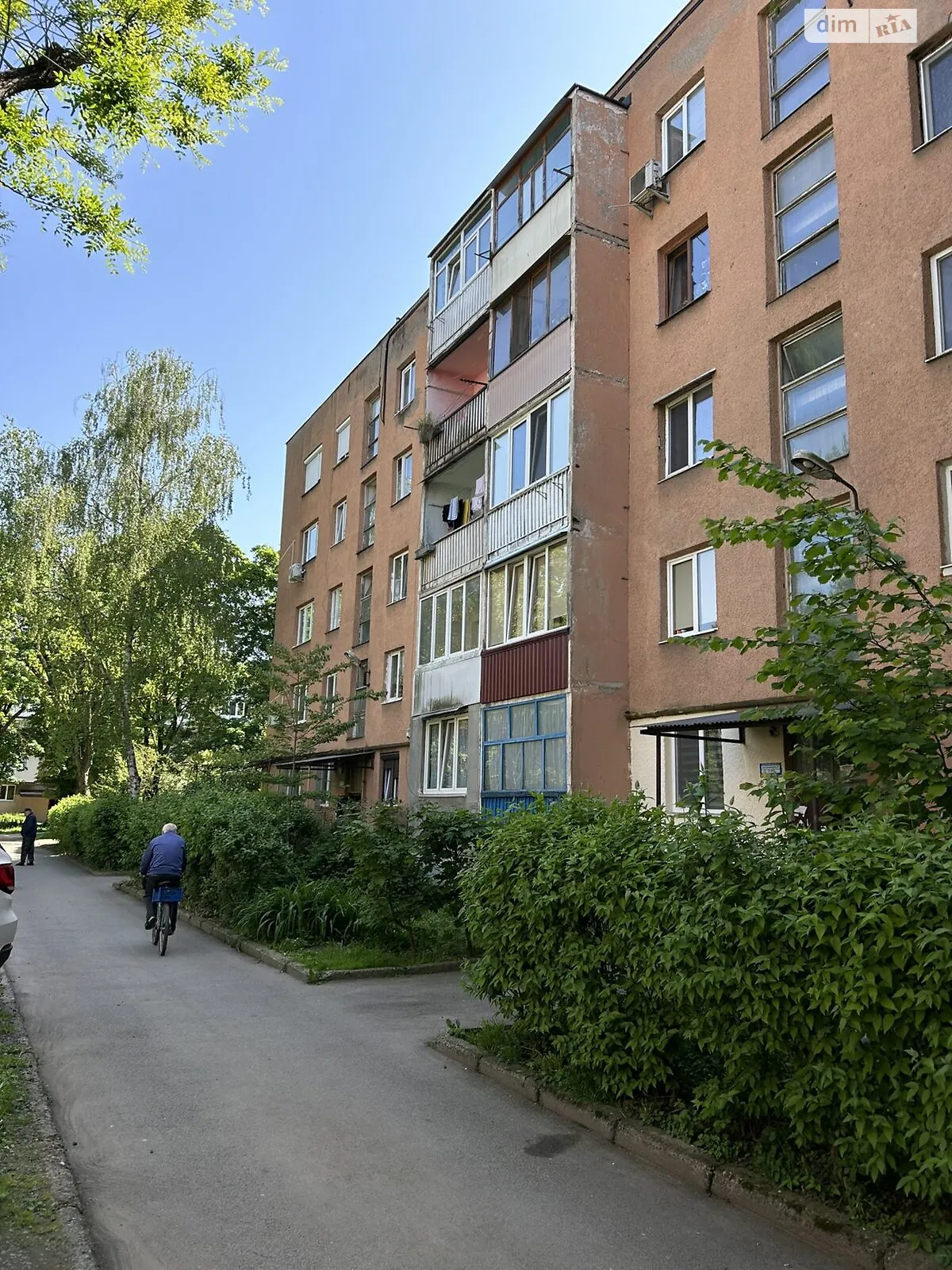 Продается 2-комнатная квартира 47 кв. м в Ужгороде, ул. Грушевского, 35 - фото 1
