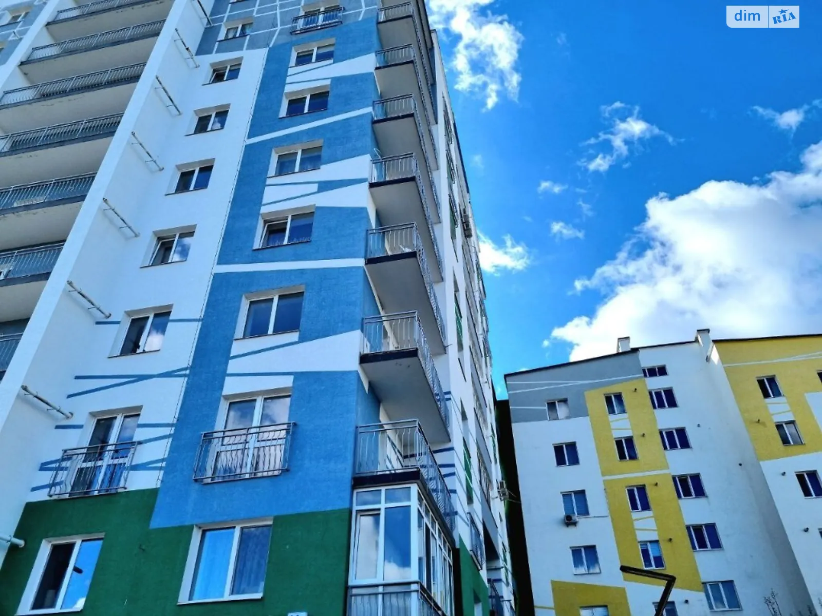 Продается 3-комнатная квартира 88.6 кв. м в Ивано-Франковске - фото 2