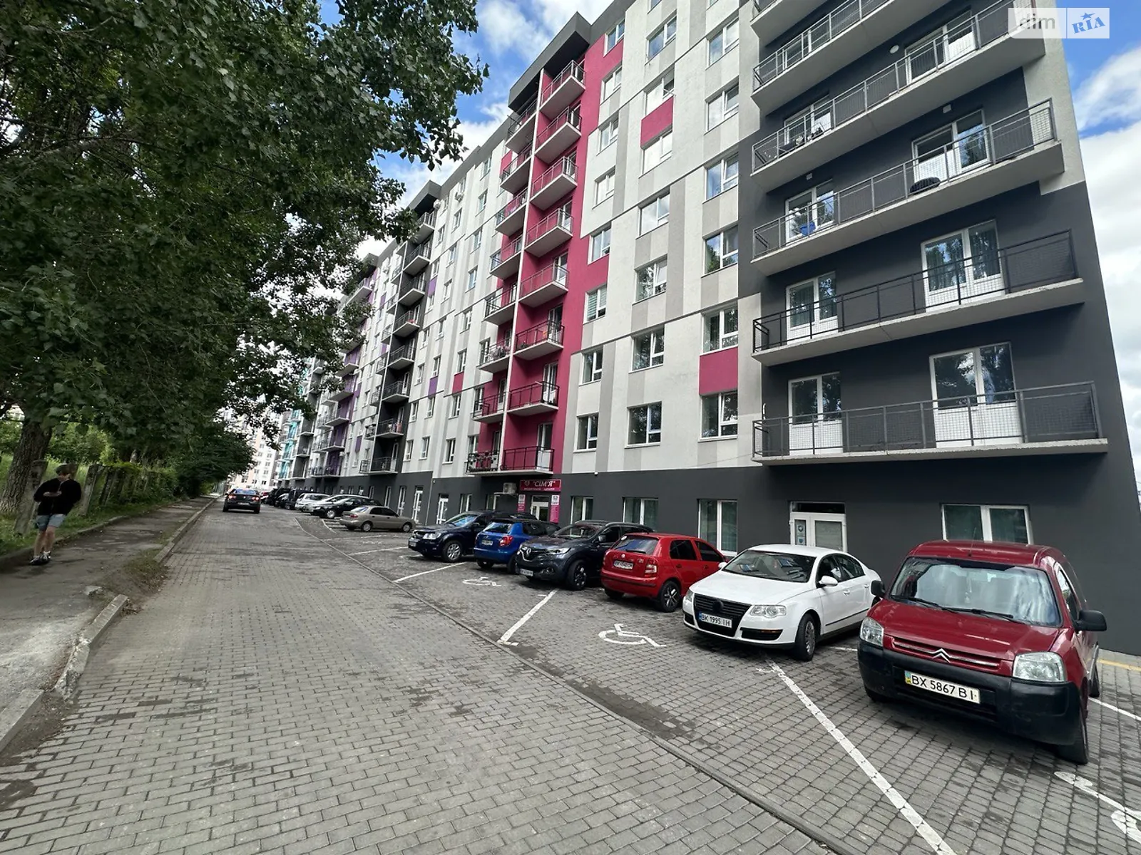 Продается 2-комнатная квартира 58.4 кв. м в Ровно, ул. Королева, 9 - фото 1