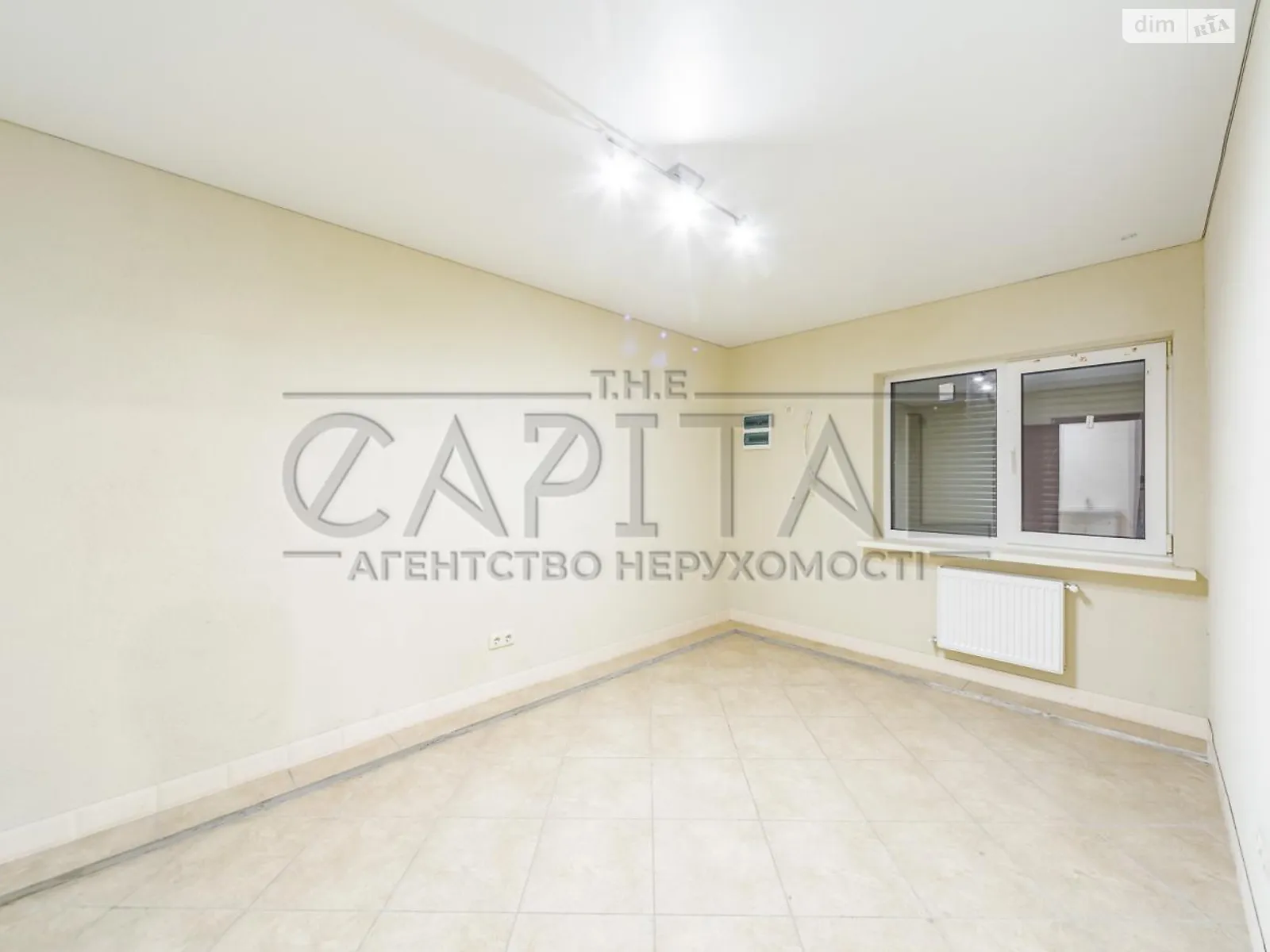 Сдается в аренду офис 216 кв. м в бизнес-центре, цена: 1500 $ - фото 1