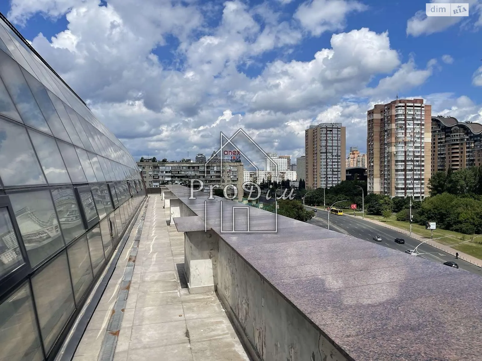Здається в оренду офіс 402 кв. м в бізнес-центрі, цена: 6030 $ - фото 1
