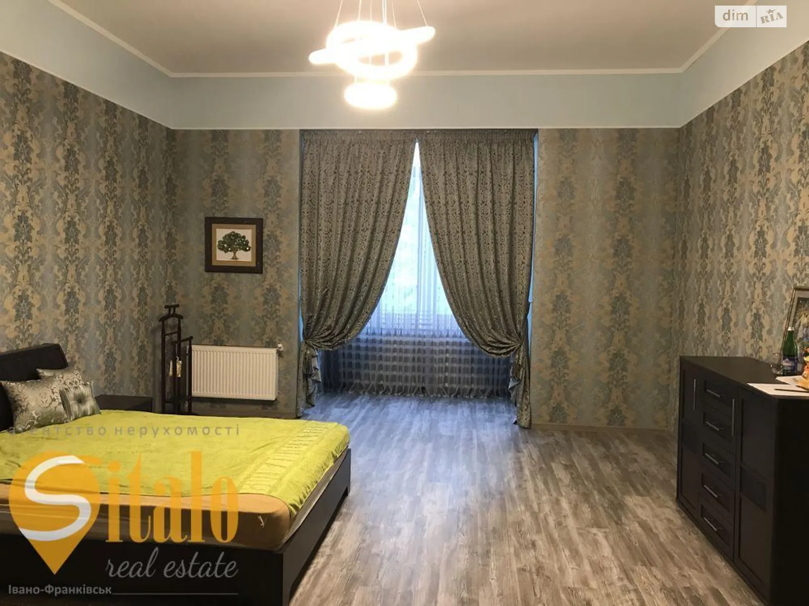 Продается 3-комнатная квартира 102 кв. м в Ивано-Франковске, ул. Грушевского, 1 - фото 1