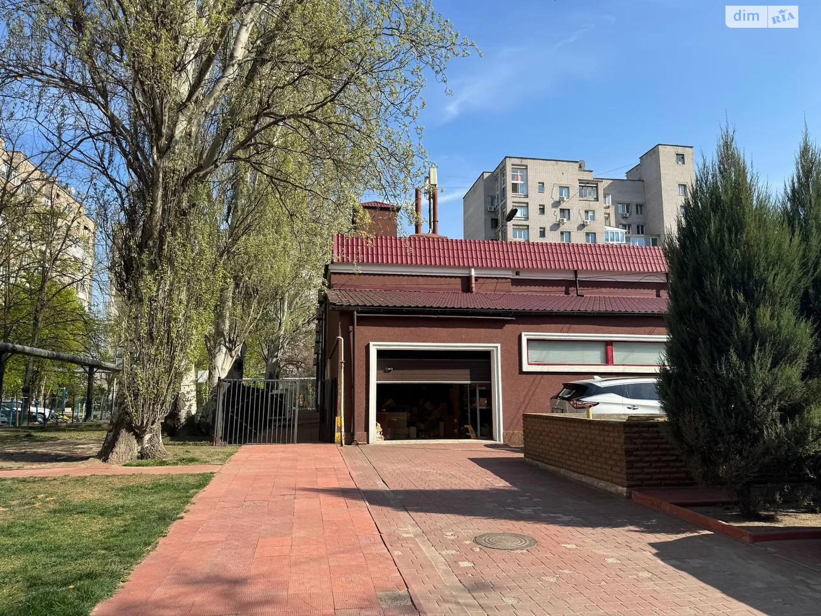 Продается офис 1036 кв. м в бизнес-центре, цена: 1139600 € - фото 1