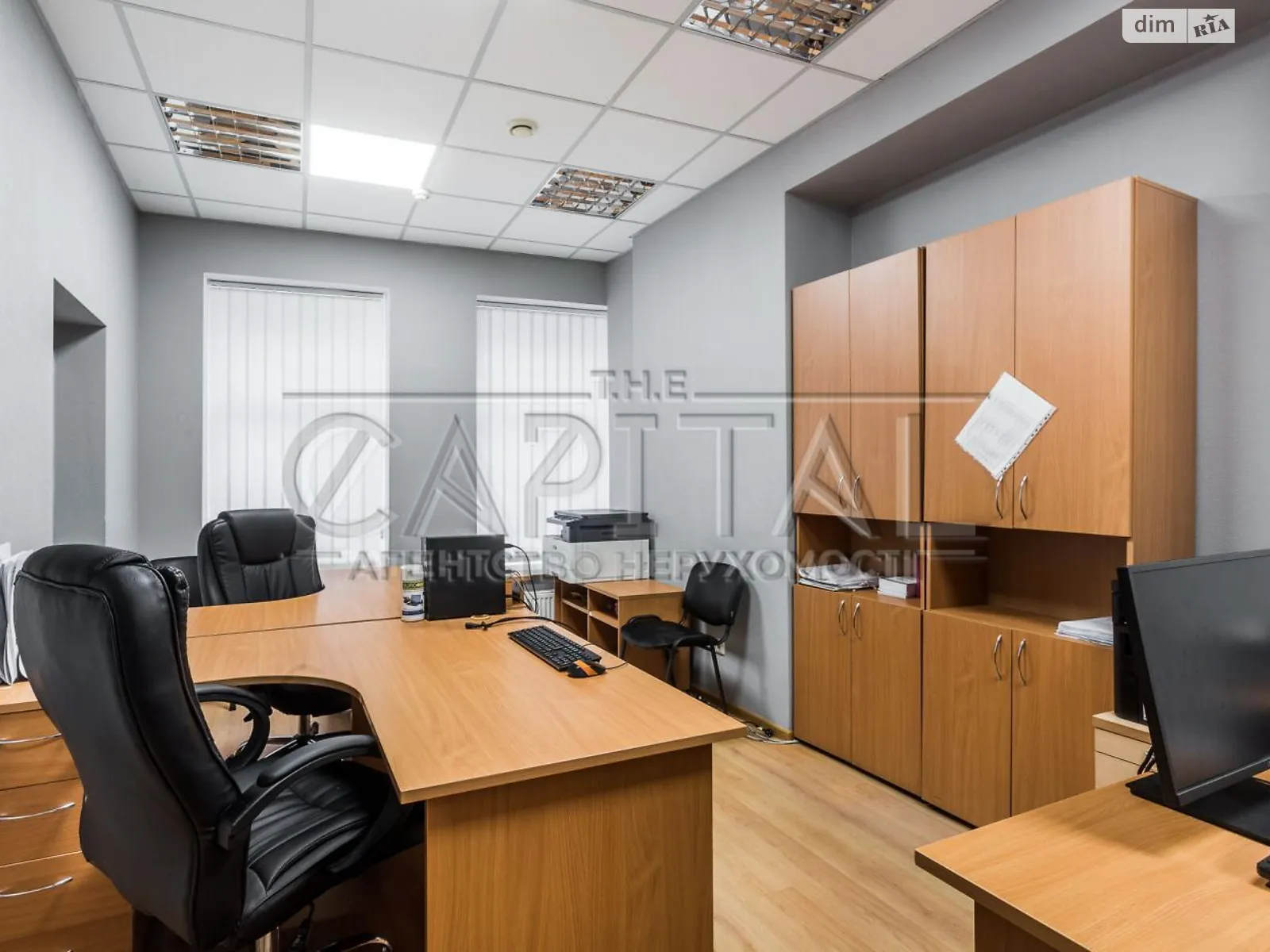 Продается офис 1005 кв. м в бизнес-центре, цена: 1390000 $ - фото 1