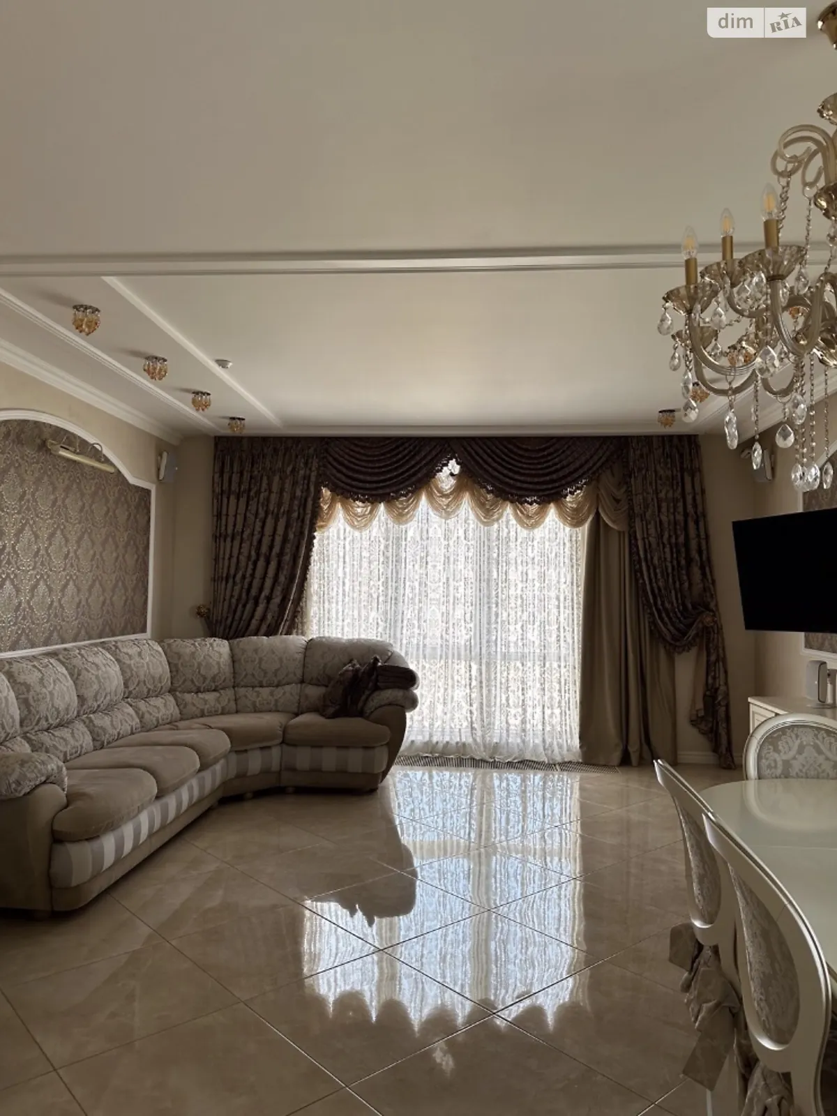 Продается 2-комнатная квартира 110 кв. м в Одессе, ул. Генуэзская, 24Д корпус 3 - фото 1