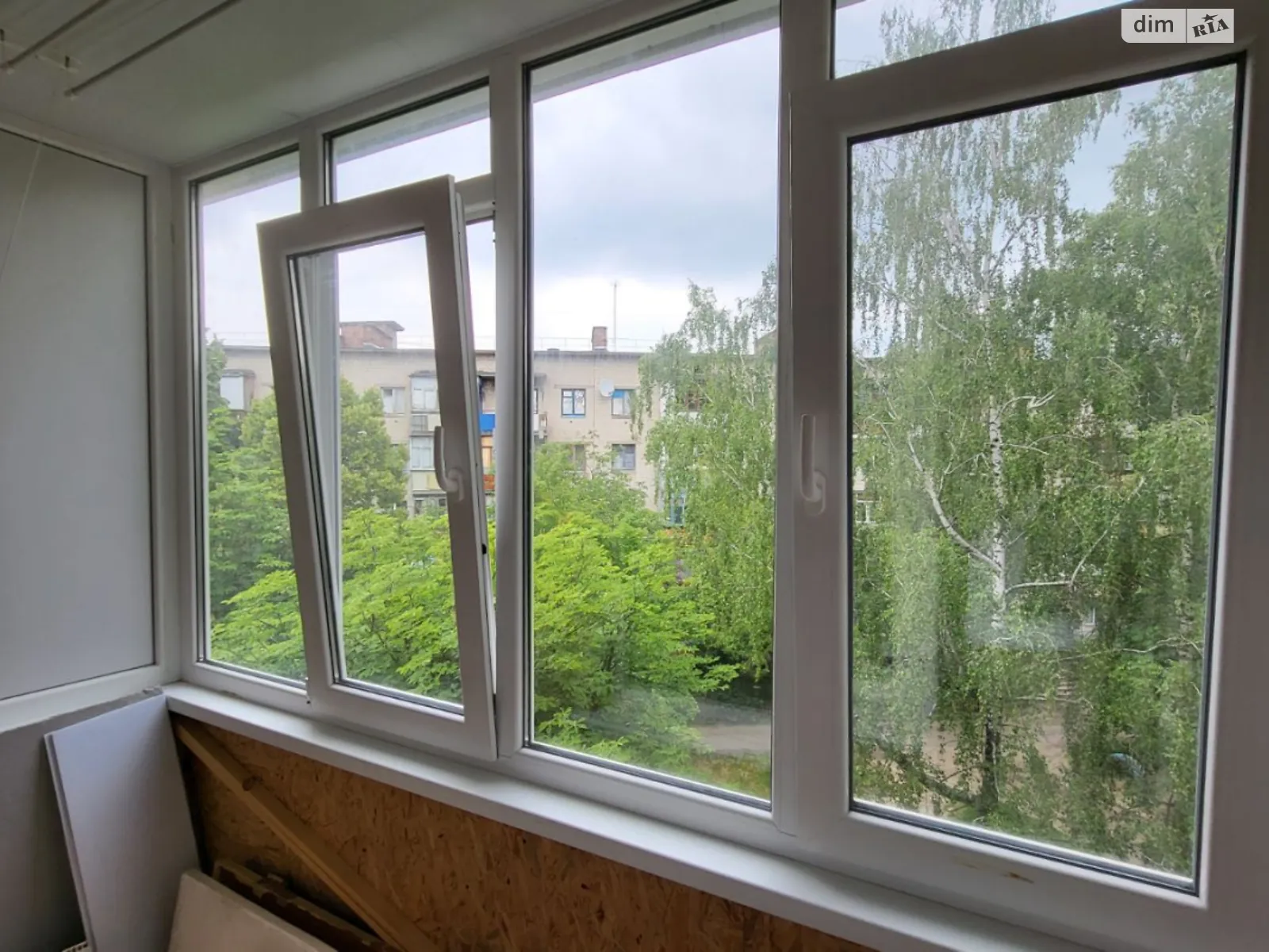 Продается 1-комнатная квартира 33 кв. м в Чернигове, ул. Защитников Украины, 10 - фото 1