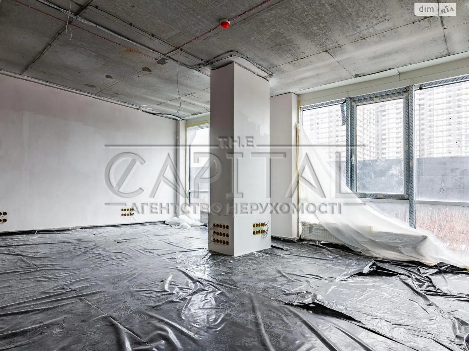 Сдается в аренду офис 294 кв. м в бизнес-центре, цена: 2940 $ - фото 1