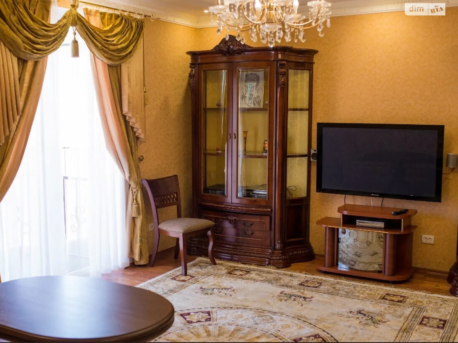 Сдается в аренду дом на 2 этажа 210 кв. м с участком, цена: 69995 грн - фото 1