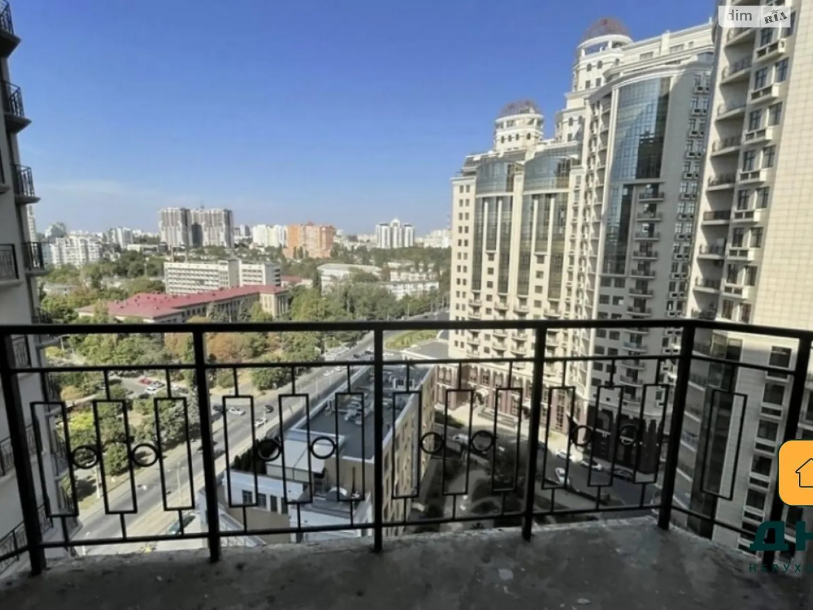 Продается 1-комнатная квартира 48 кв. м в Одессе, ул. Генуэзская, 1 - фото 1
