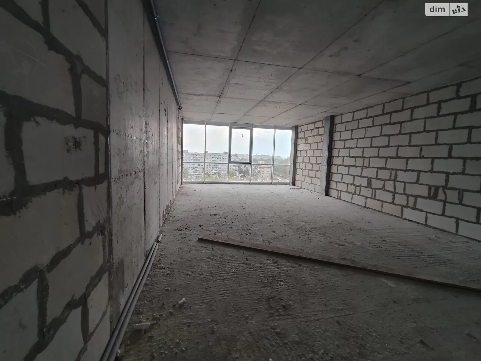Продается офис 63.5 кв. м в бизнес-центре, цена: 69215 $ - фото 1