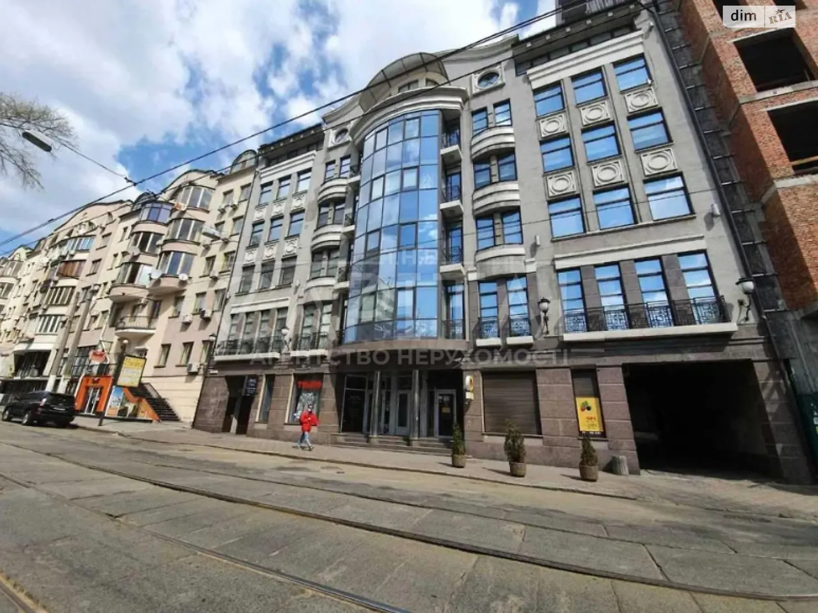 Здається в оренду офіс 330 кв. м в бізнес-центрі, цена: 3300 $ - фото 1