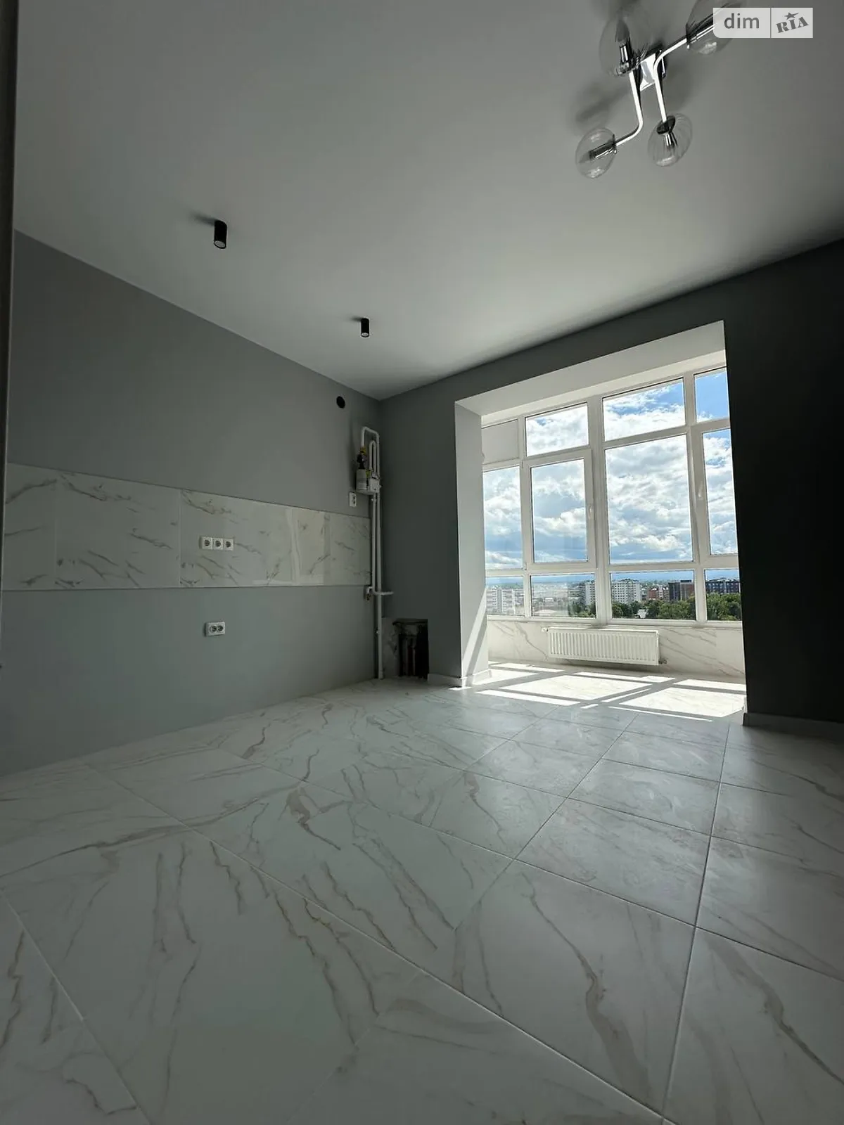 Продается 1-комнатная квартира 42.5 кв. м в Ивано-Франковске, цена: 53000 $ - фото 1