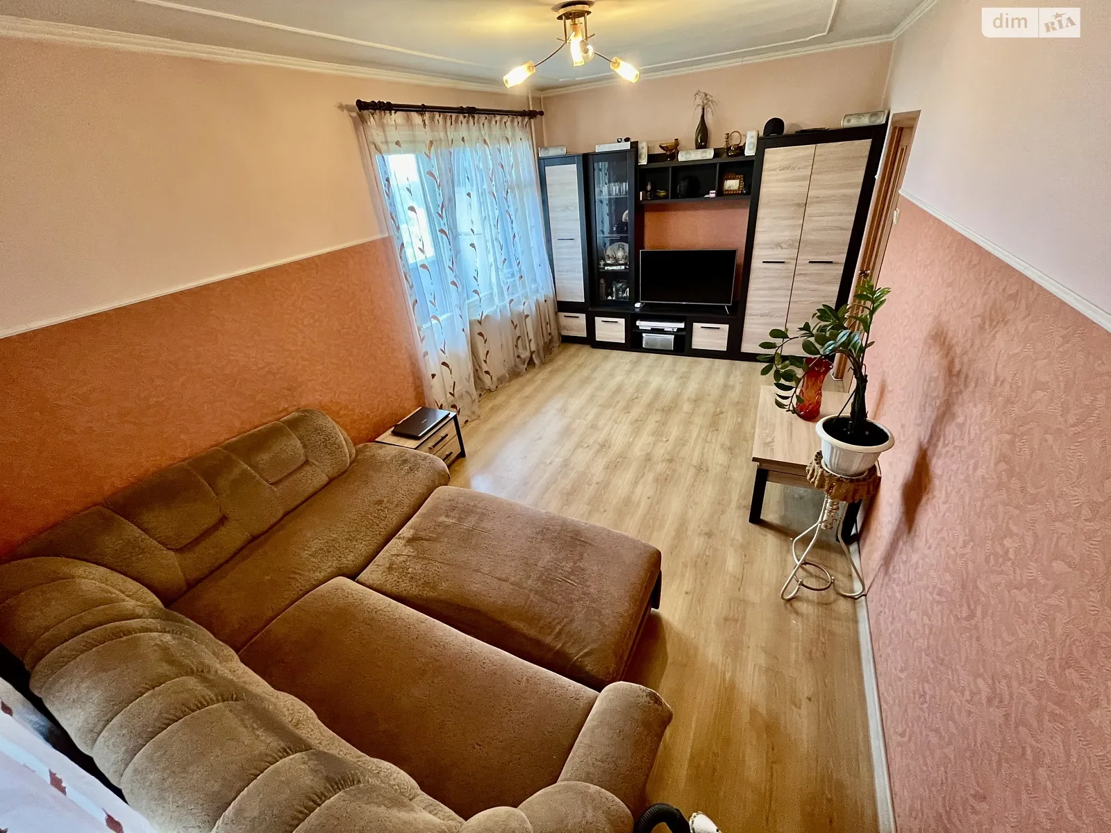 Продается 2-комнатная квартира 50 кв. м в Ровно - фото 1