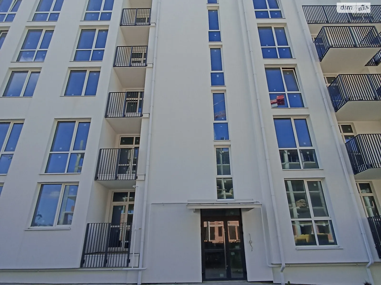 Продается 1-комнатная квартира 35 кв. м в Сокольниках, ул. боковая Стрыйская - фото 1