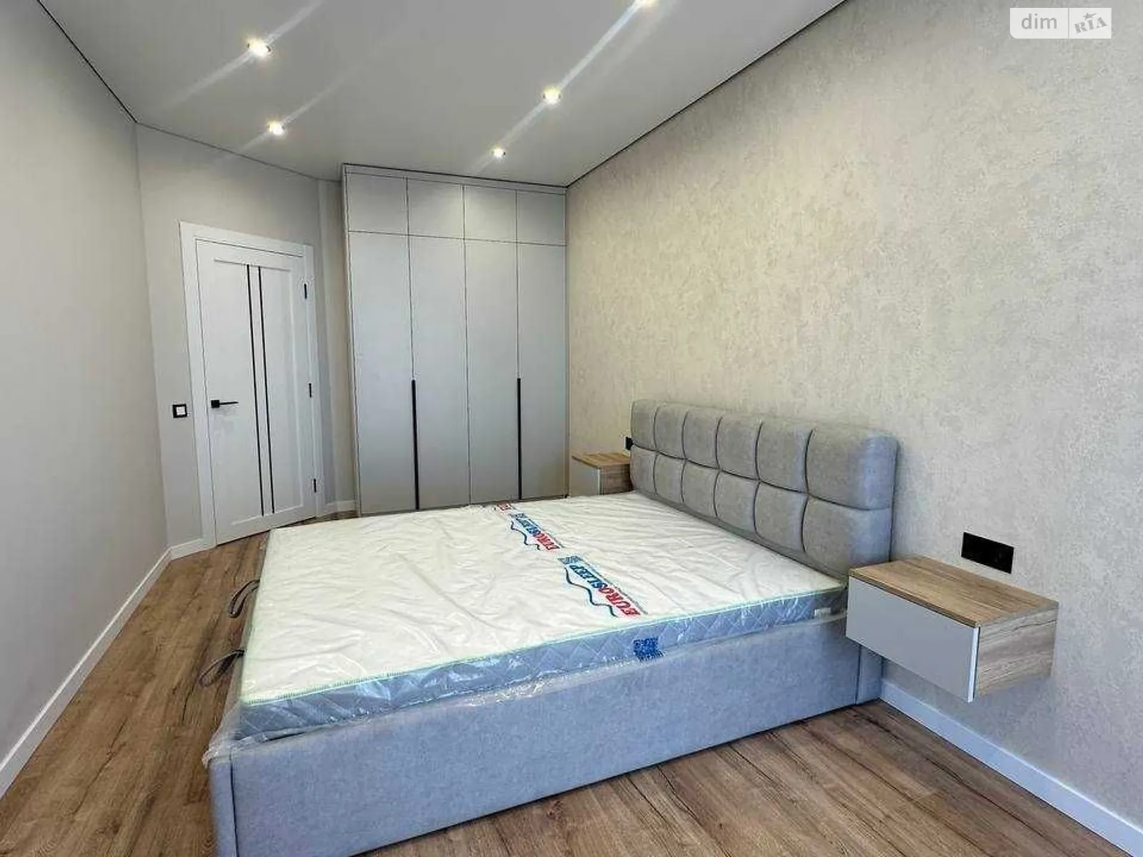 Продается 1-комнатная квартира 46 кв. м в Хмельницком, цена: 60000 $ - фото 1