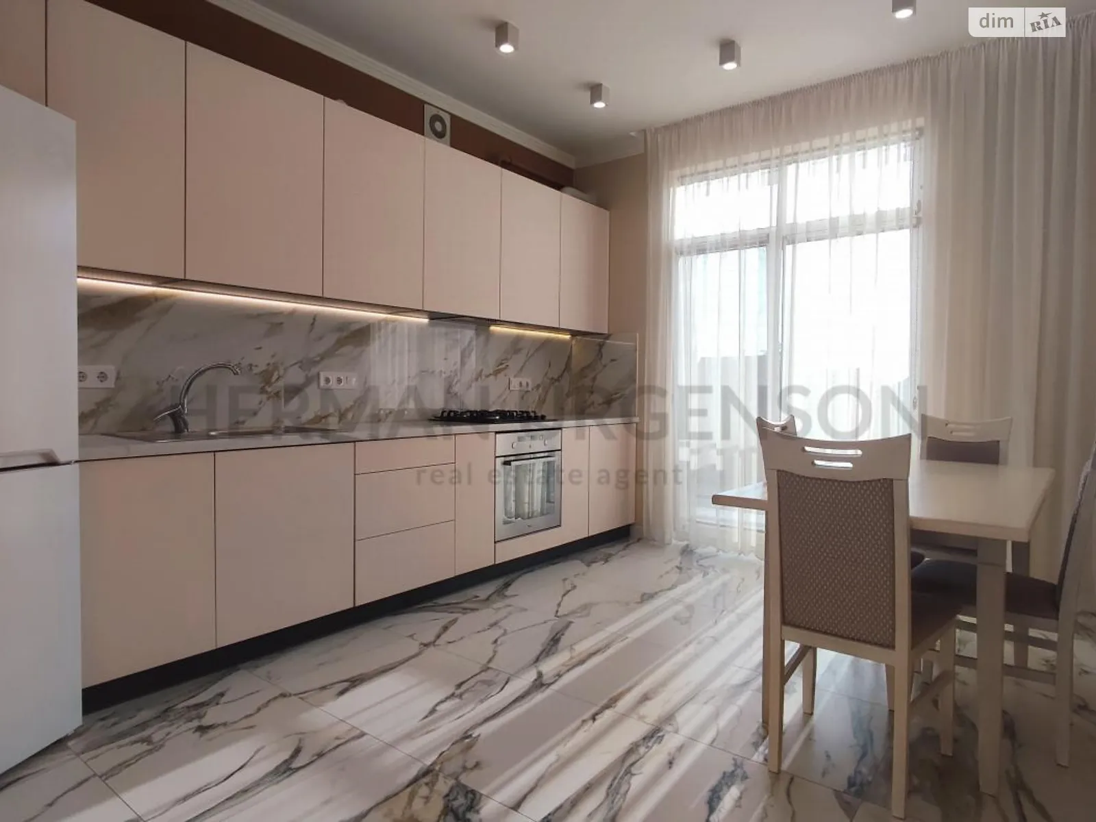 Продается 1-комнатная квартира 41 кв. м в Минае, цена: 68000 $ - фото 1