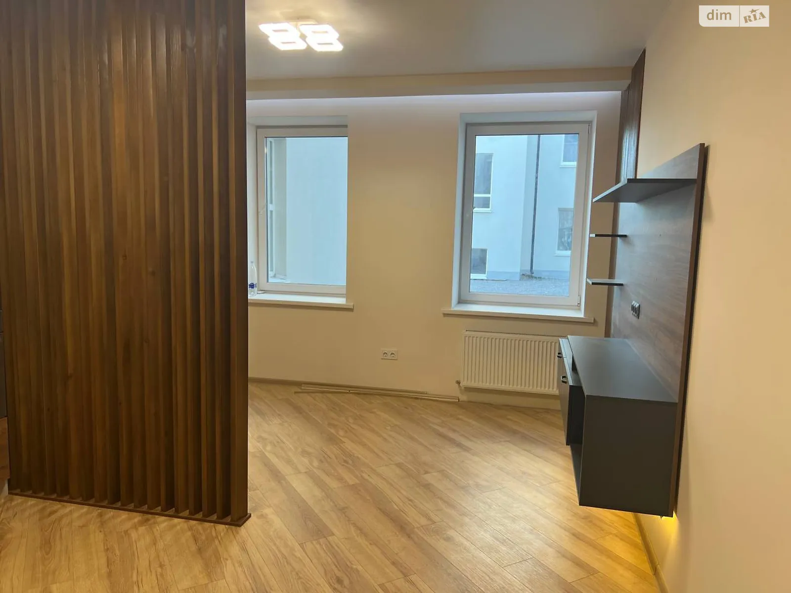 Продается 1-комнатная квартира 37.8 кв. м в Ровно, ул. Соборная, 364В - фото 1