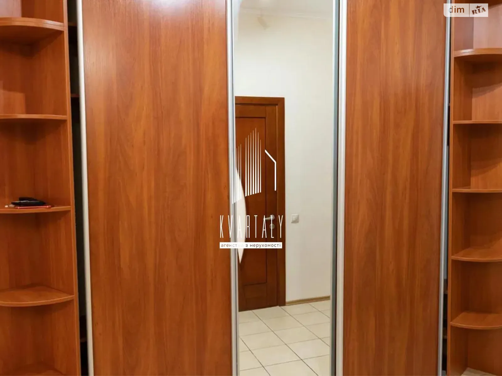 Сдается в аренду 1-комнатная квартира 60 кв. м в Киеве - фото 2