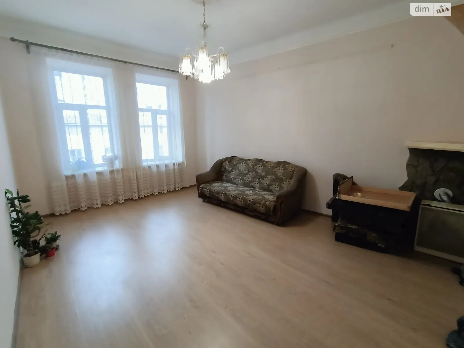 Продается 2-комнатная квартира 49 кв. м в Львове, ул. Хмельницкого Богдана, 125 - фото 1