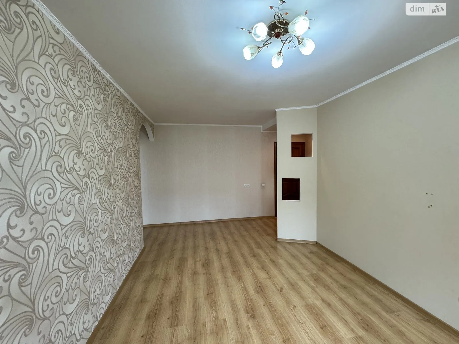 Продается 3-комнатная квартира 64 кв. м в Николаеве, пер. Чкалова, 120 - фото 1