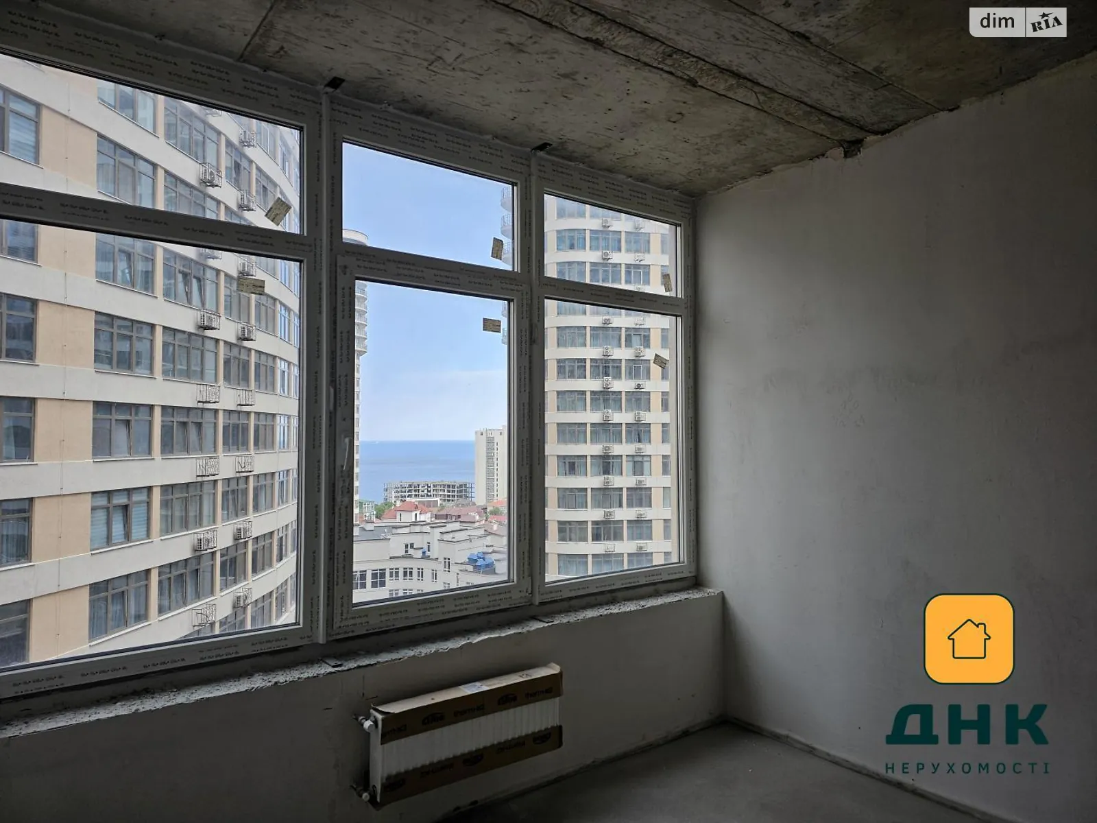 Продается 1-комнатная квартира 41.1 кв. м в Одессе, ул. Валерия Самофалова, 16А/4 - фото 1