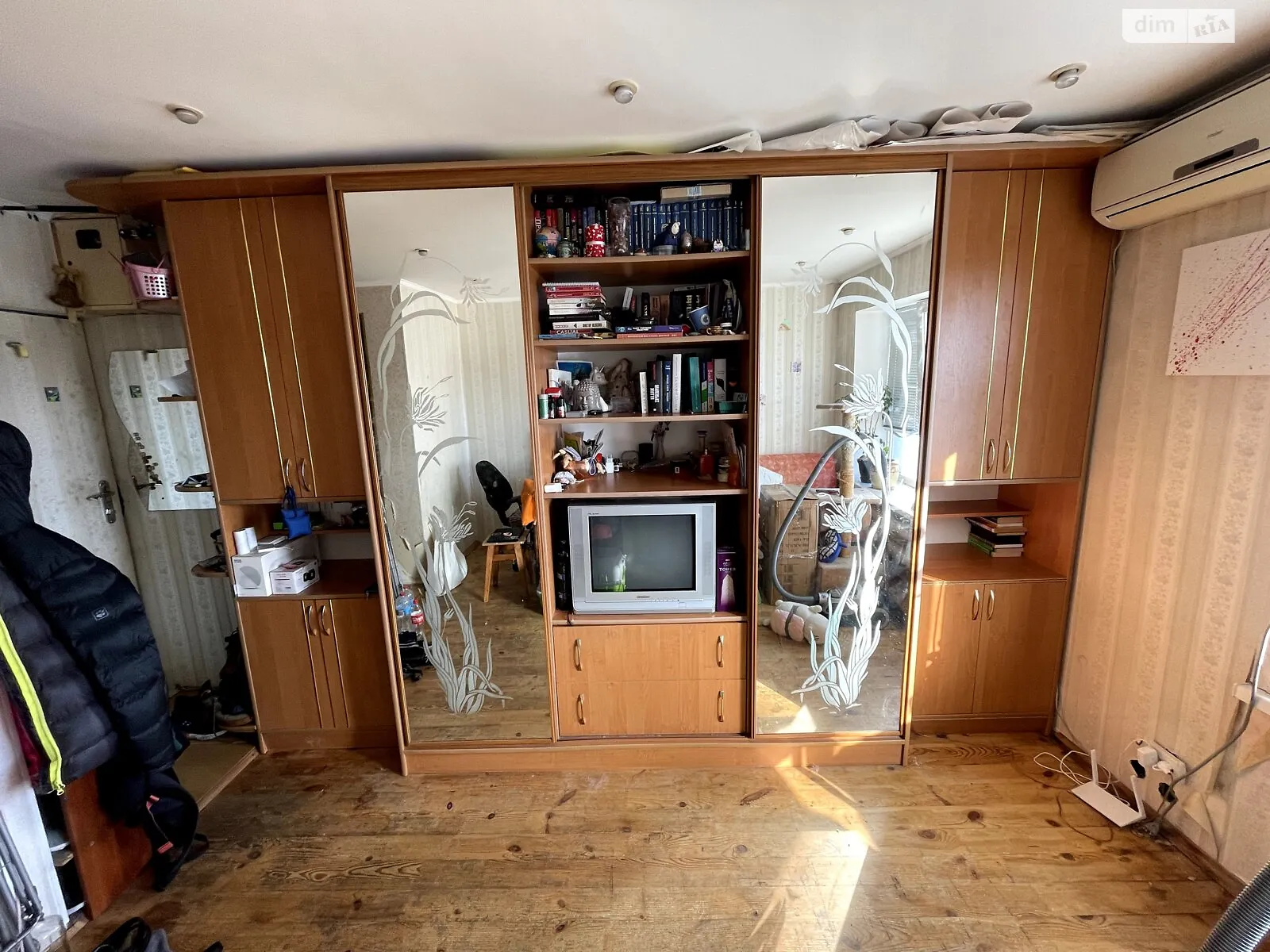 Продается 1-комнатная квартира 18 кв. м в Украинке, ул. Юности - фото 1