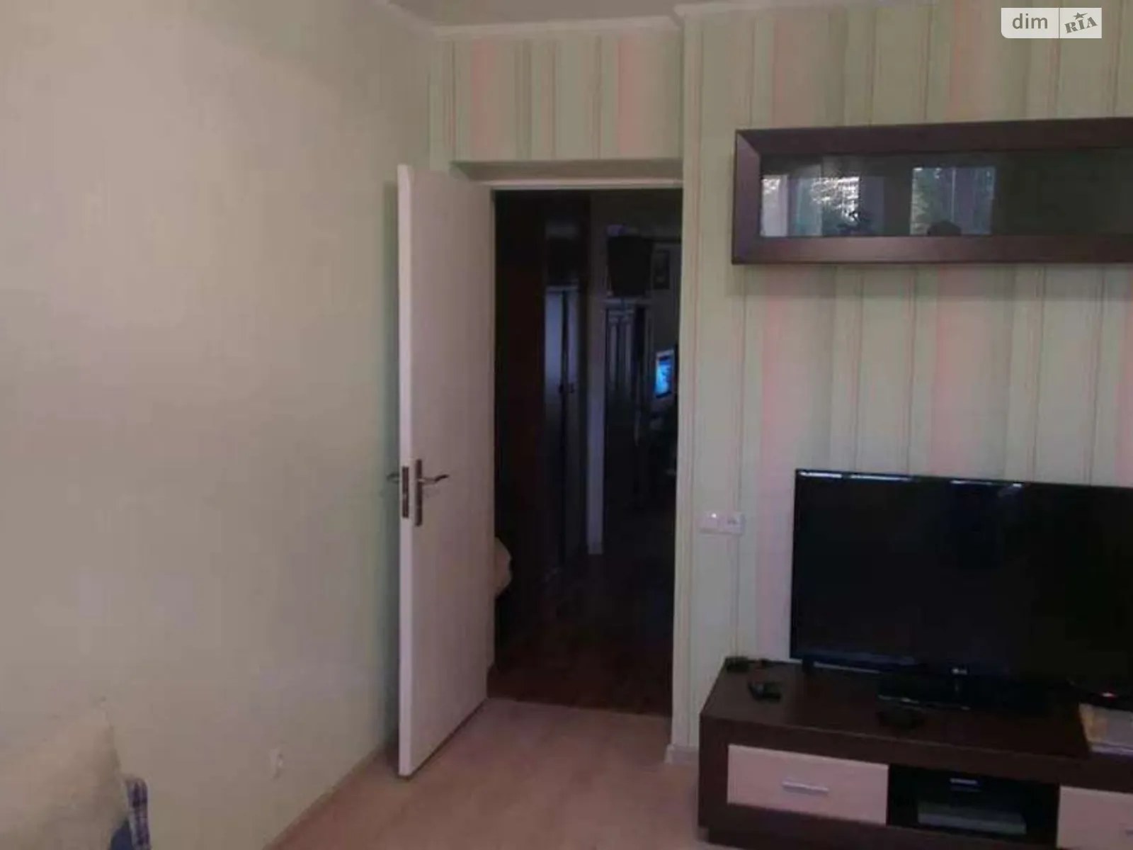 Продается 3-комнатная квартира 69 кв. м в Киеве, ул. Ветряные Горы, 17 - фото 1