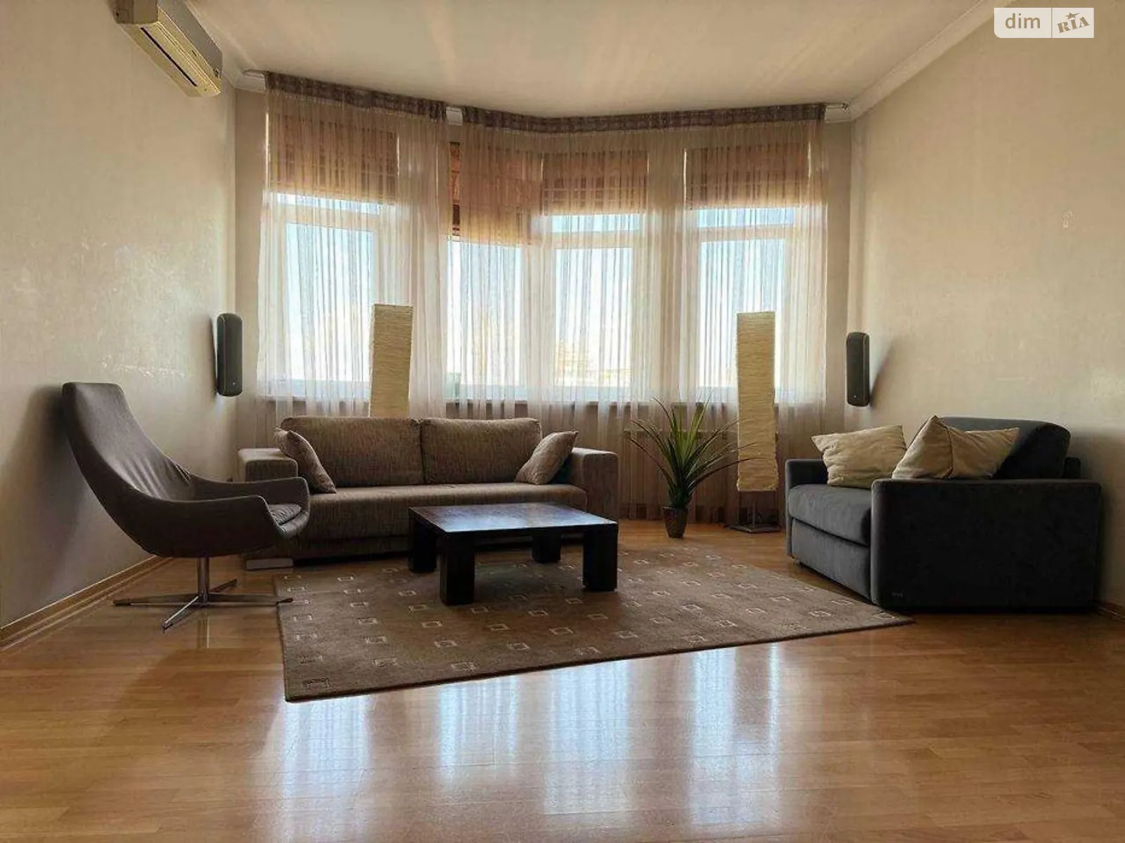 Продается 3-комнатная квартира 118 кв. м в Киеве, бул. Леси Украинки, 23 - фото 1