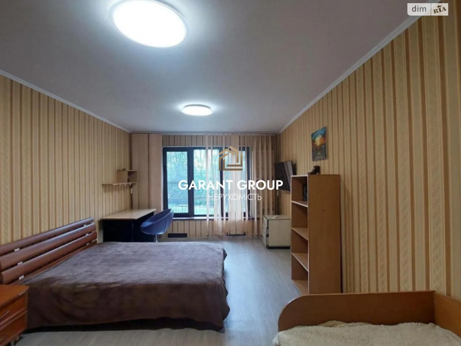 Продается 1-комнатная квартира 43 кв. м в Одессе, ул. Академика Филатова - фото 1