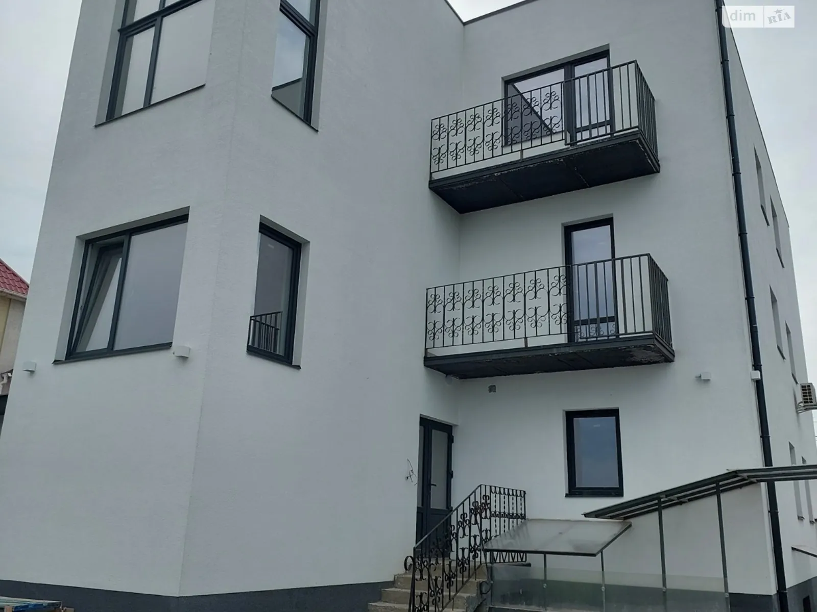 Продается 1-комнатная квартира 28 кв. м в Броварах - фото 1