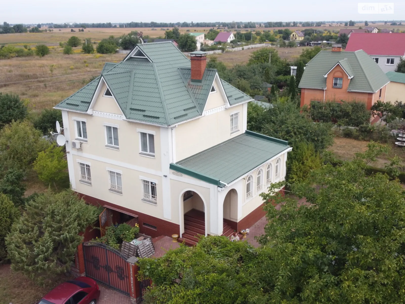 Продается дом на 2 этажа 238.9 кв. м с мебелью, цена: 125000 $ - фото 1