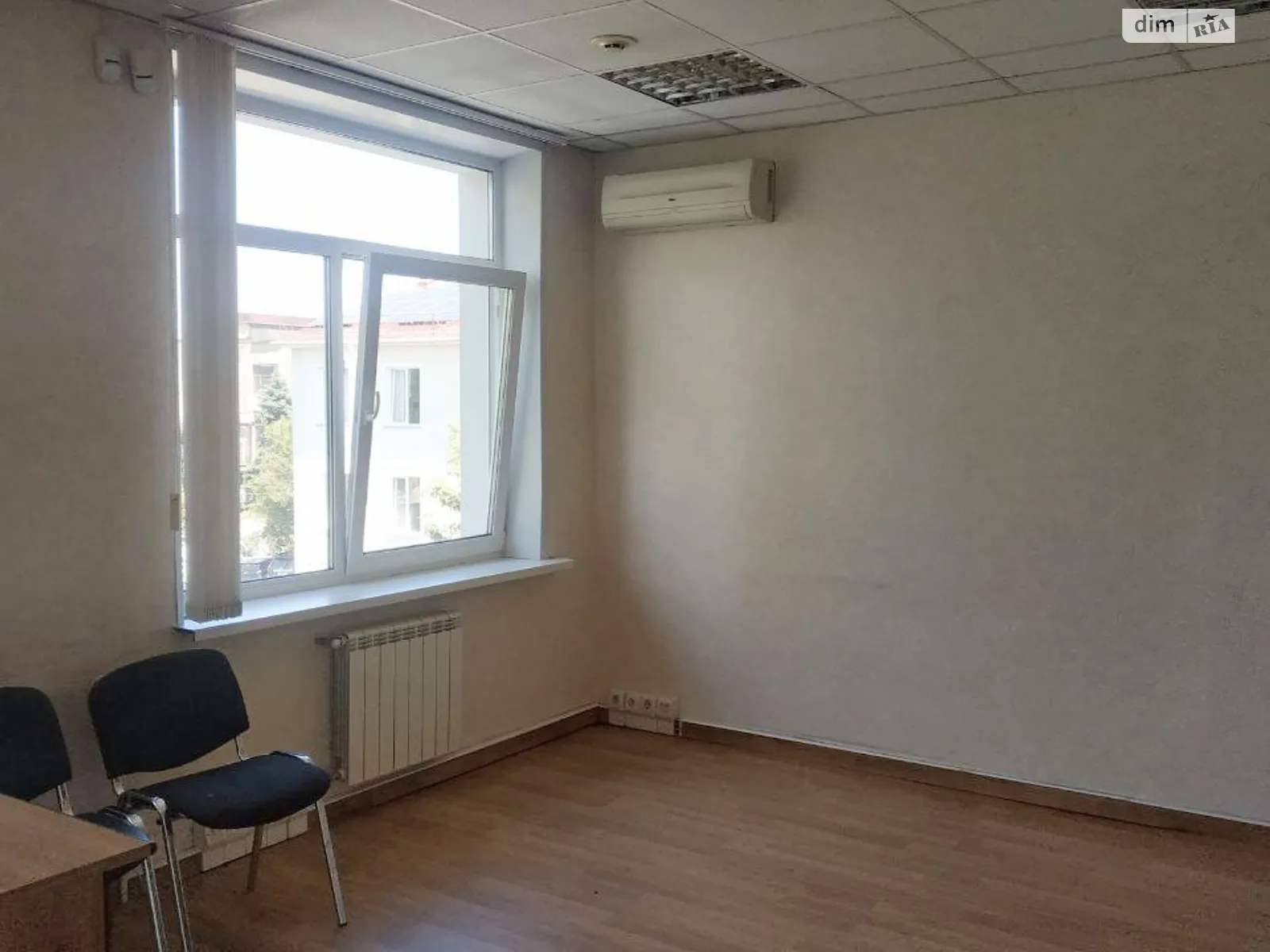 Здається в оренду офіс 27 кв. м в бізнес-центрі, цена: 15715 грн - фото 1