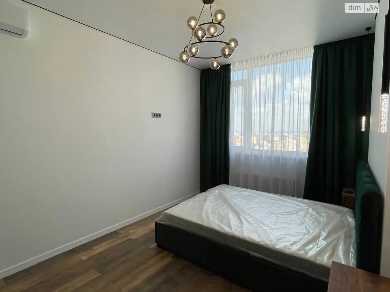 Продается 1-комнатная квартира 53 кв. м в Киеве, просп. Берестейский(Победы), 11 корпус 1 - фото 1