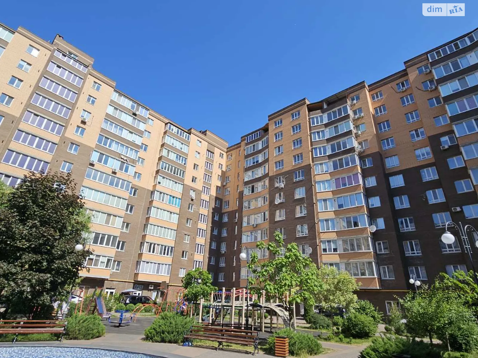 Продается 4-комнатная квартира 206.3 кв. м в Хмельницком, ул. Заречанская, 11В - фото 1