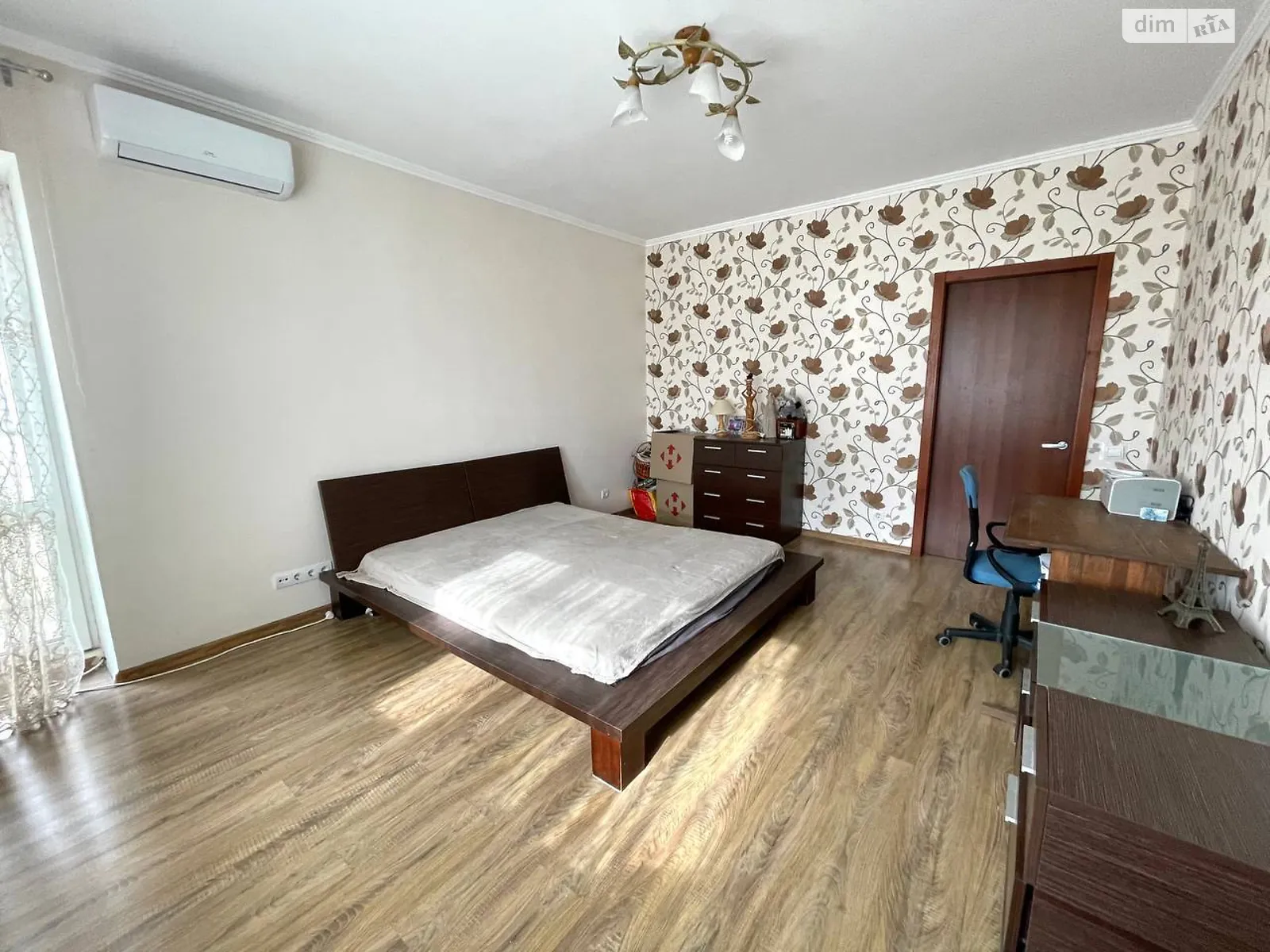 Продається 3-кімнатна квартира 128 кв. м у Києві - фото 1