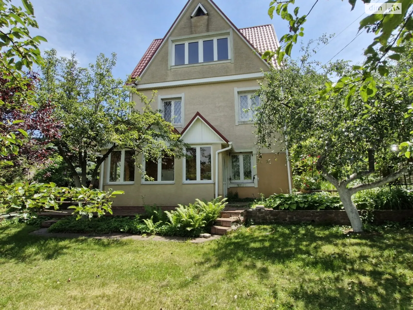 Продается дом на 3 этажа 170 кв. м с камином, цена: 83000 $ - фото 1