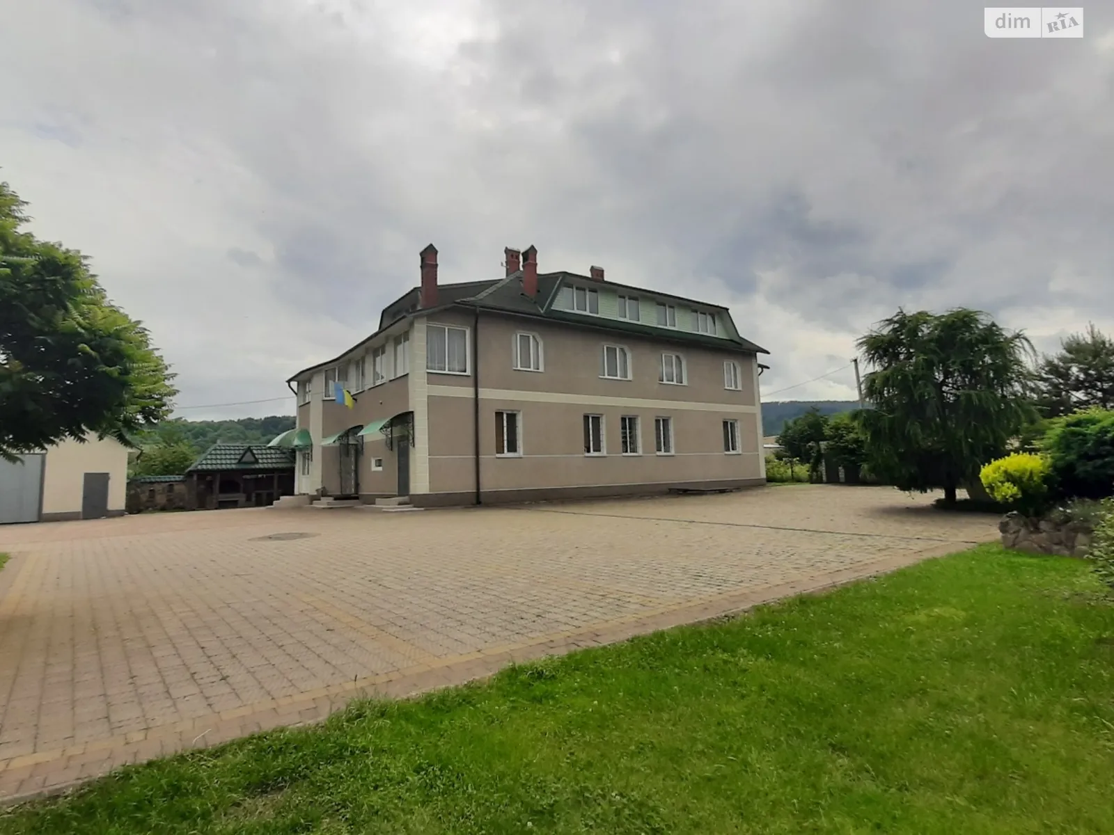 Сдается в аренду дом на 3 этажа с бассейном, цена: 250 грн - фото 1