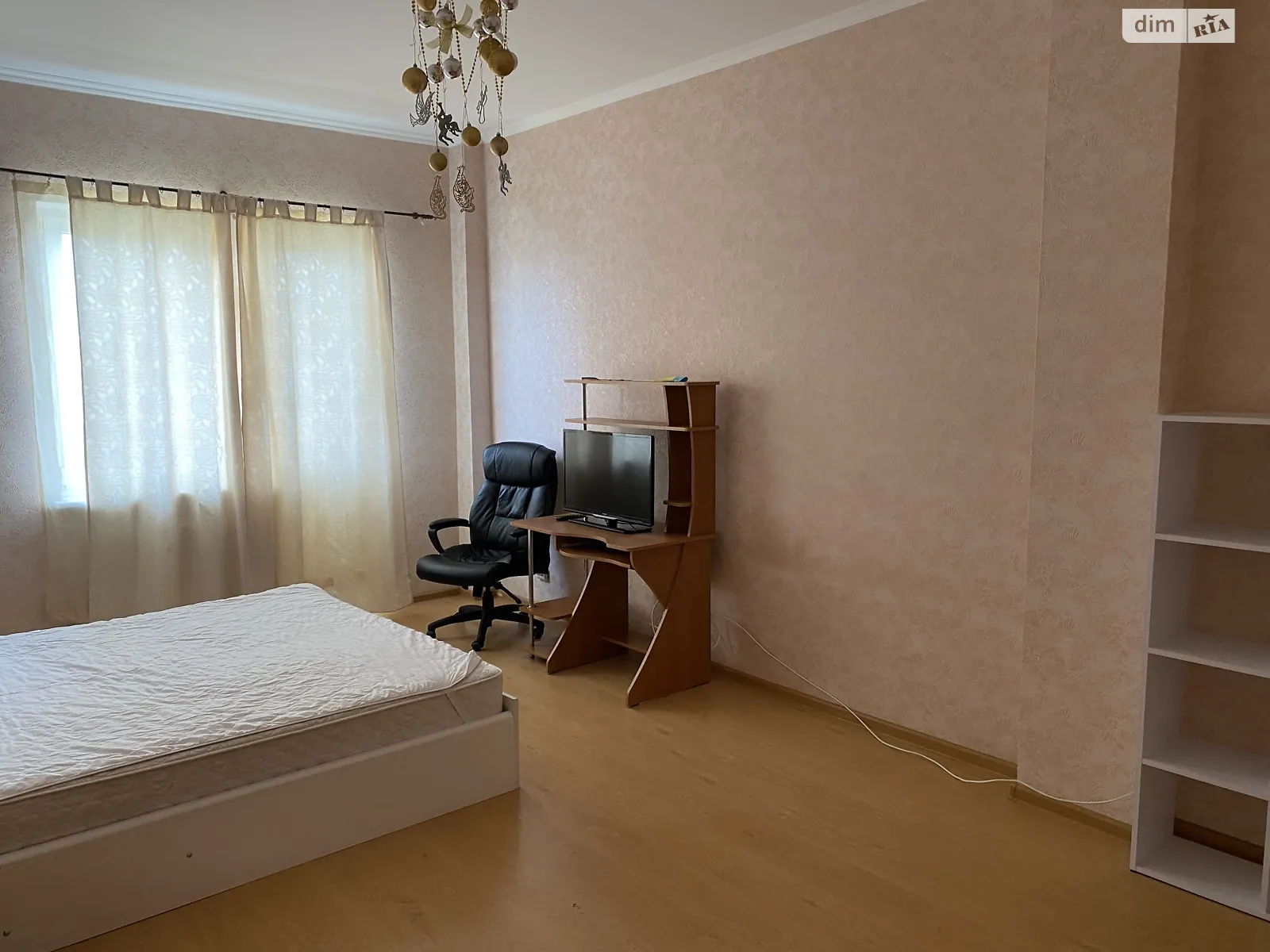 Сдается в аренду 1-комнатная квартира 48 кв. м в Ирпене, ул. Григория Сковороды, 3 - фото 1