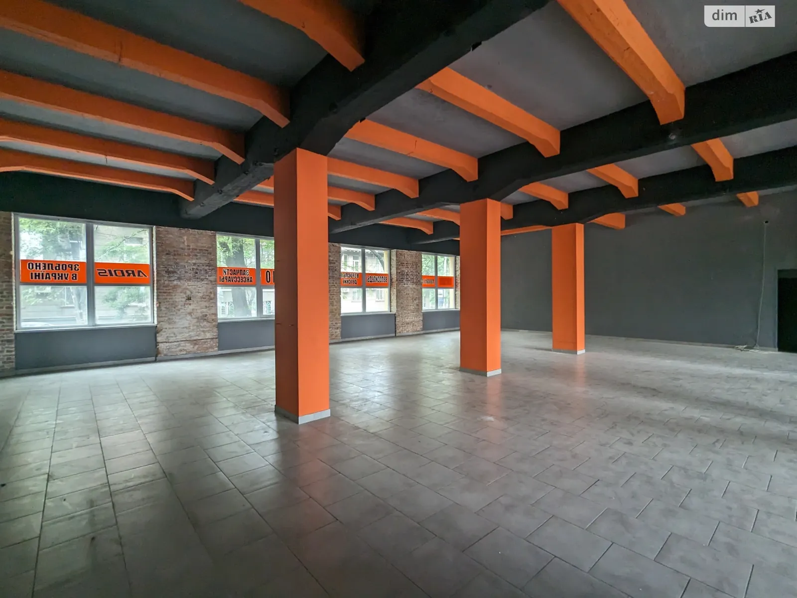 Сдается в аренду офис 650 кв. м в бизнес-центре, цена: 120000 грн - фото 1