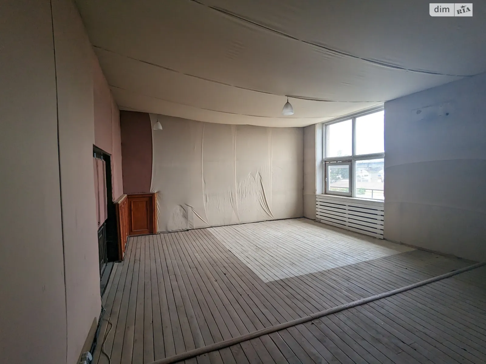 Сдается в аренду офис 122 кв. м в бизнес-центре, цена: 15940 грн - фото 1