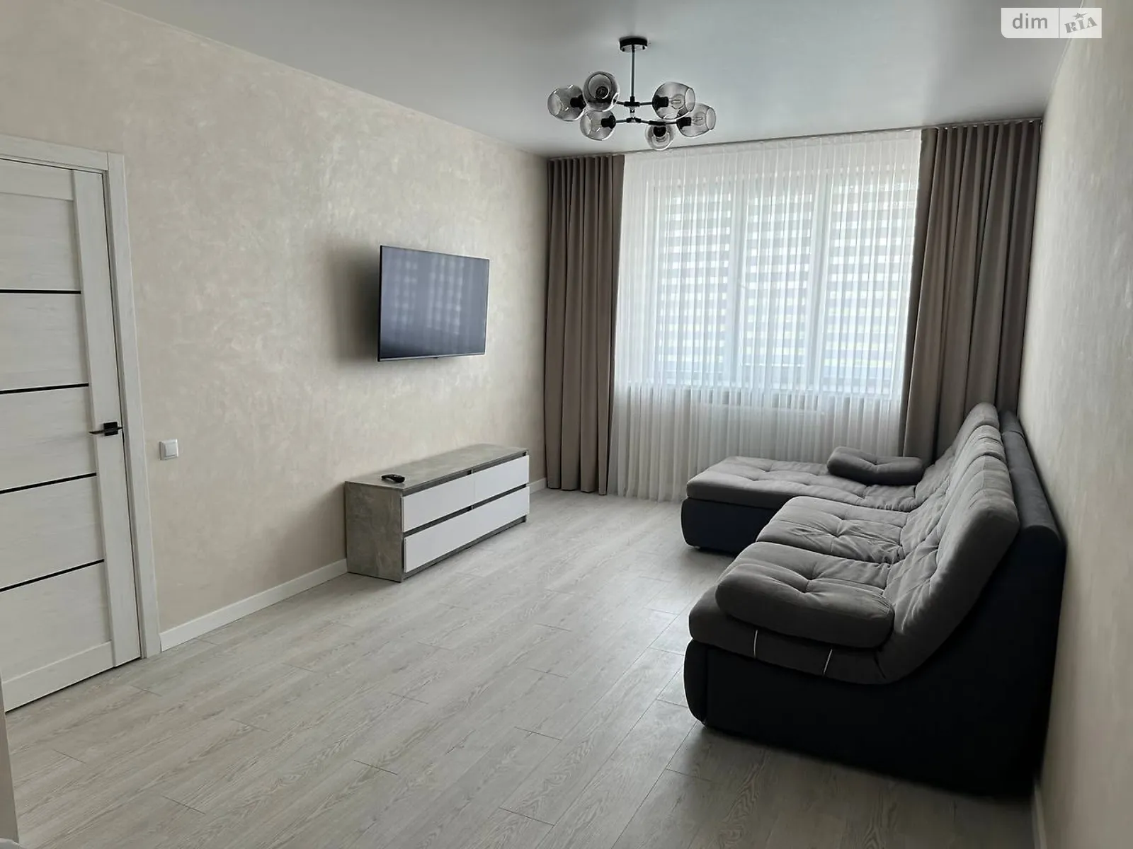 Продается 1-комнатная квартира 46 кв. м в Хмельницком, ул. Лесогриневецкая, 38 - фото 1