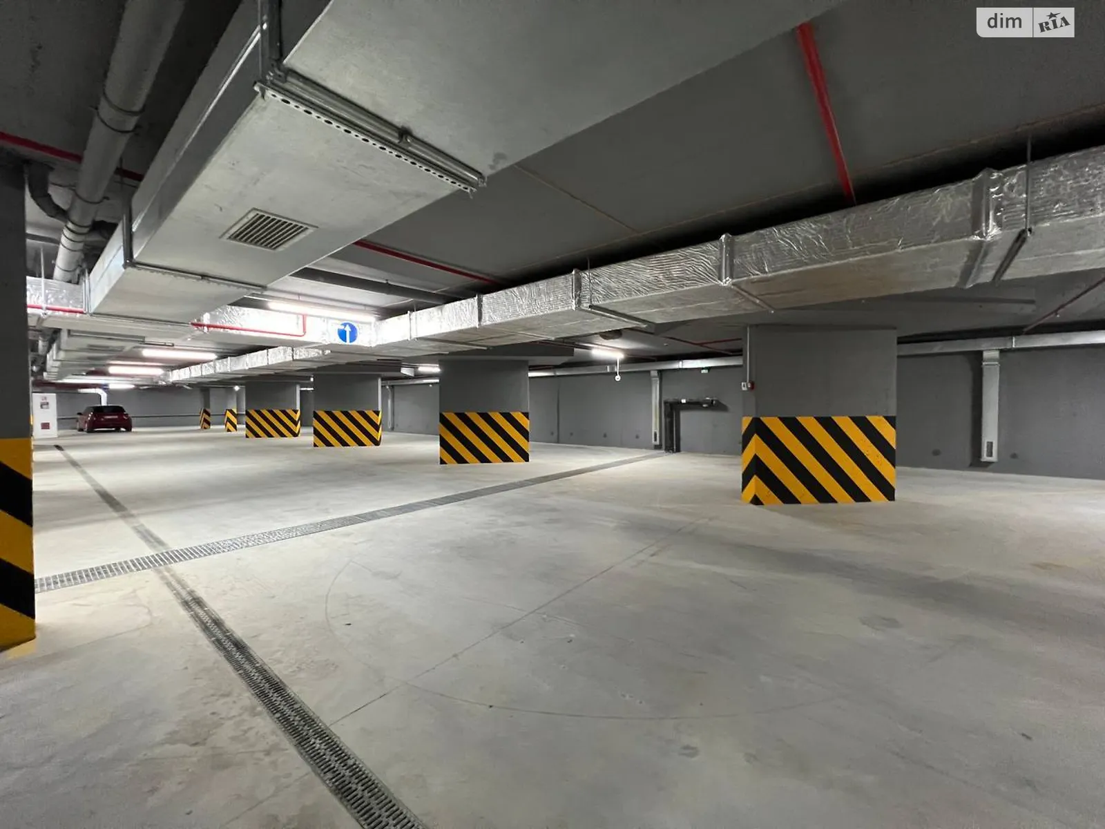 Продается подземный паркинг под легковое авто на 25 кв. м, цена: 26000 $ - фото 1