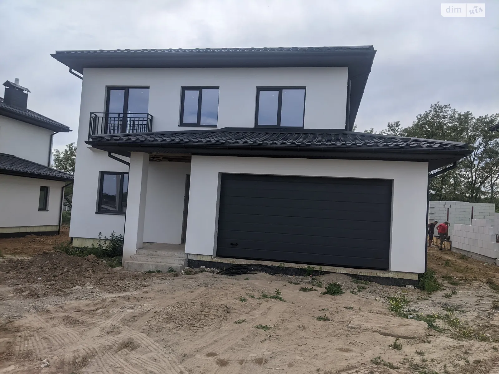 Продається будинок 2 поверховий 200 кв. м з гаражем, цена: 200000 $ - фото 1