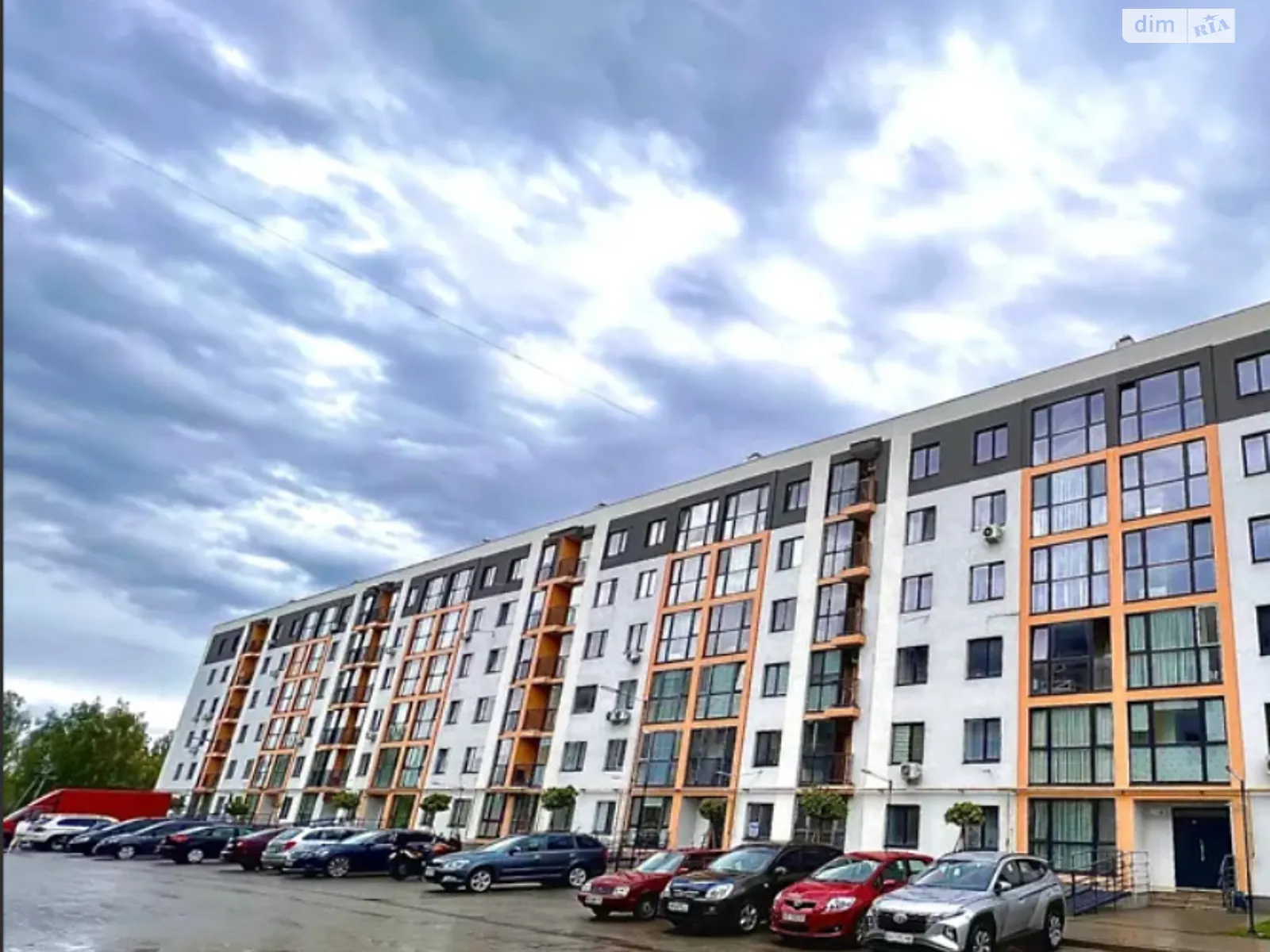 Продається 1-кімнатна квартира 62 кв. м у Березині, вул. Райдужна - фото 1