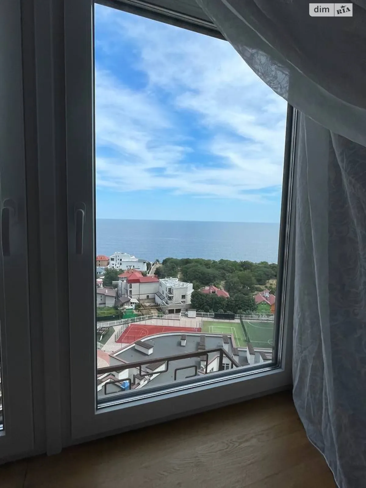 Продается 1-комнатная квартира 49 кв. м в Одессе, ул. Каманина, 32 - фото 1