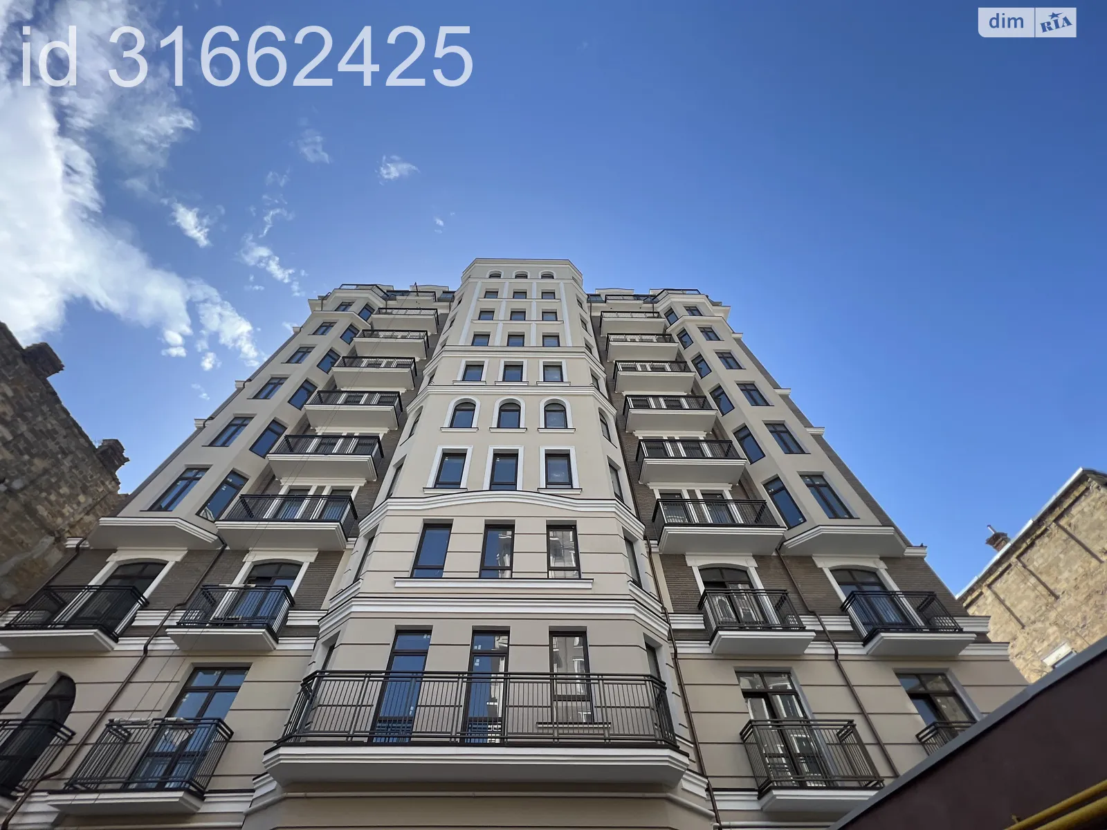 Продается 3-комнатная квартира 104 кв. м в Одессе, ул. Бориса Литвака, 9 - фото 1