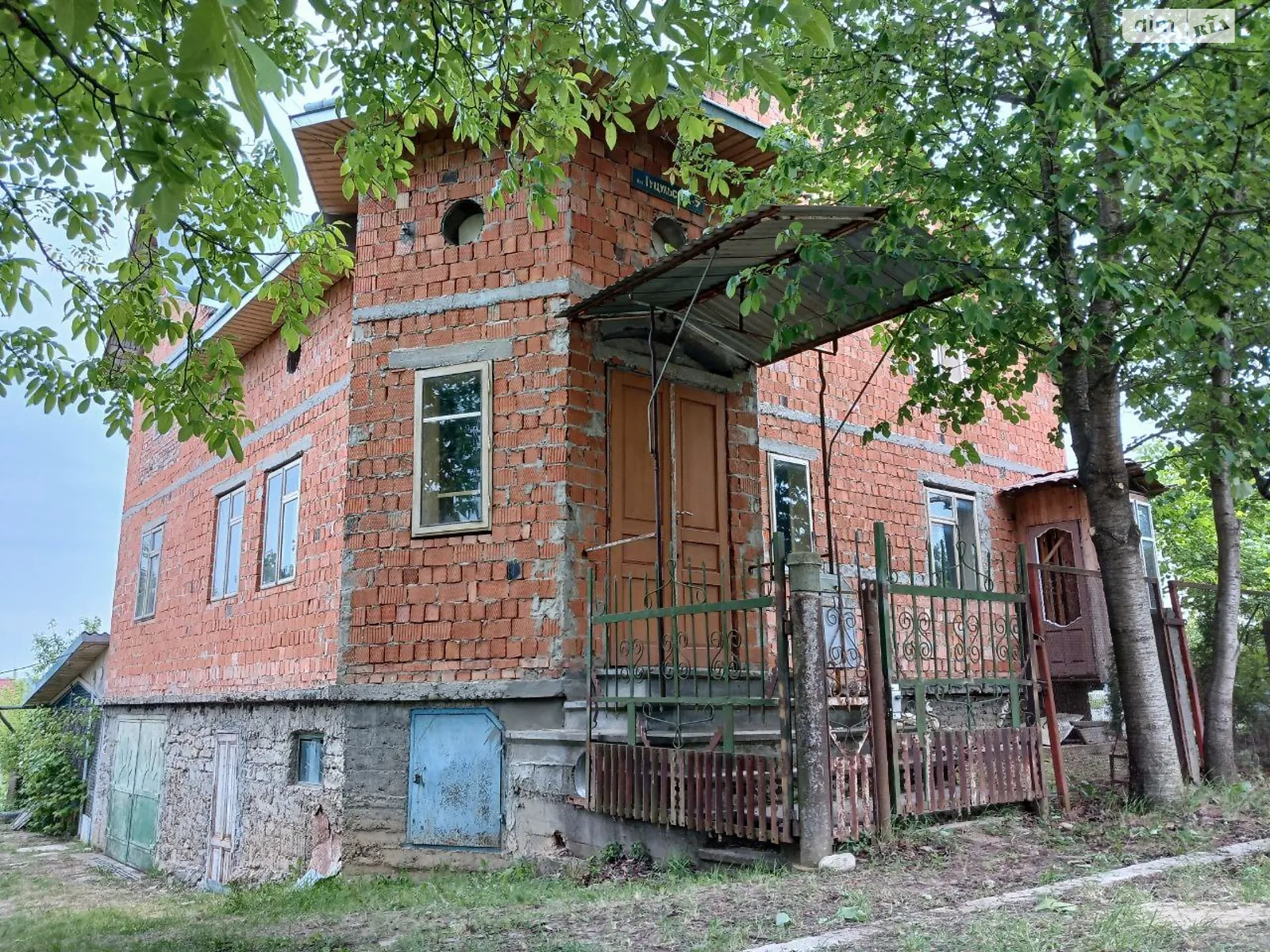 Продается дом на 2 этажа 327.9 кв. м с участком, цена: 3442500 грн - фото 1